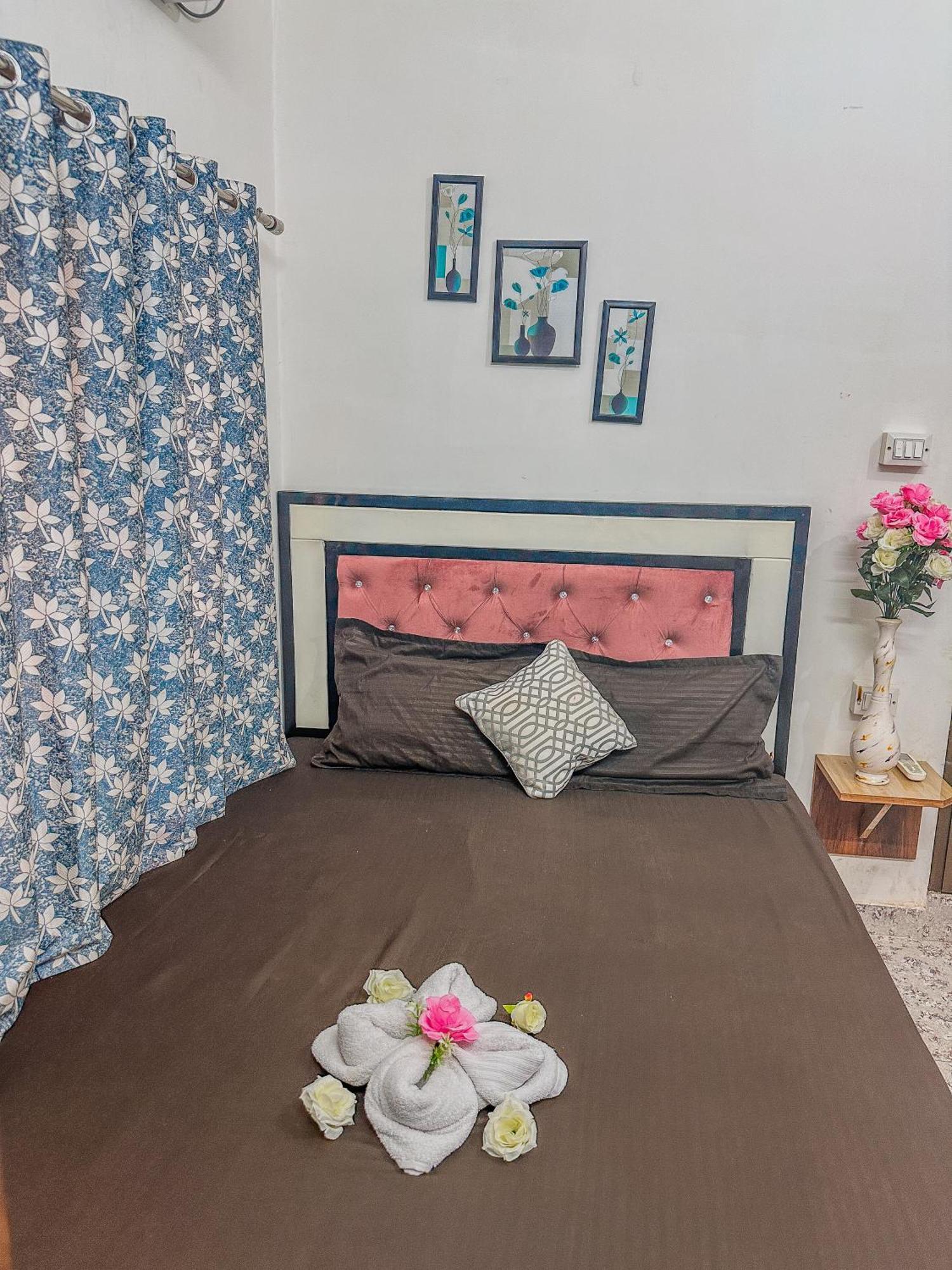 Shree K.B Guest House Варанаси Экстерьер фото